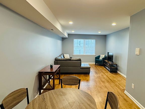 5th image of 152 Pine St #2