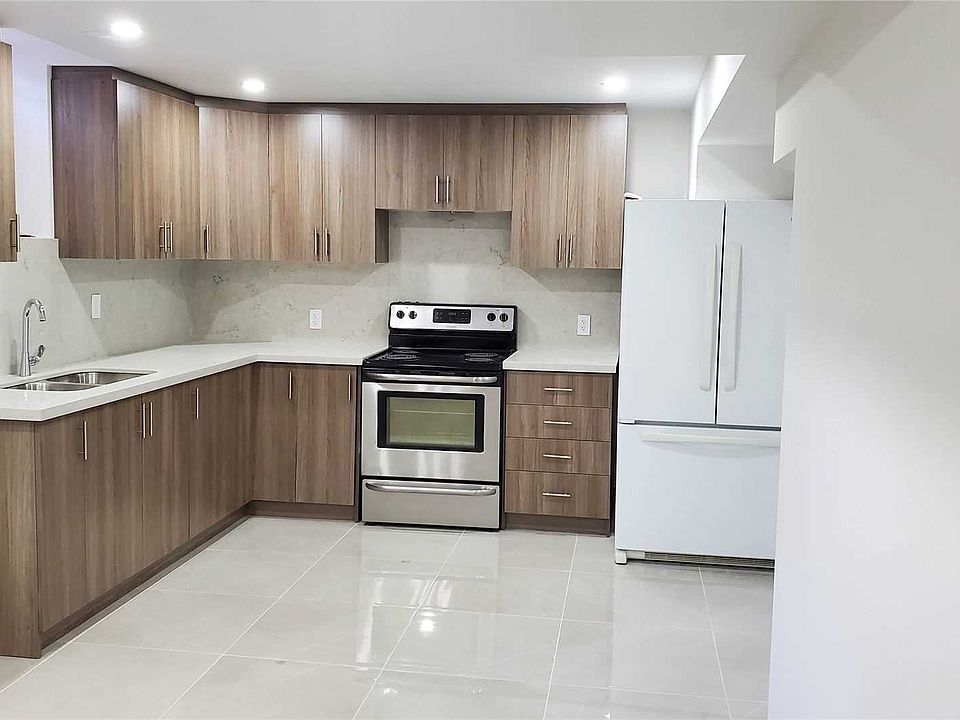 2nd image of 22 Sorbonne Dr