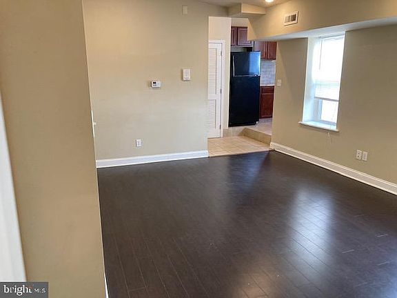 3rd image of 1325 N Franklin St APT D