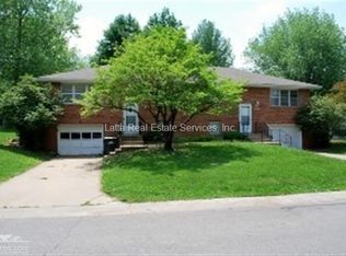 1104-06 SW Sunset Dr, Blue Springs, MO 64015