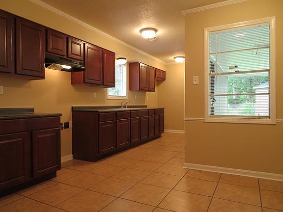 5th image of 3312 Creighton Ave