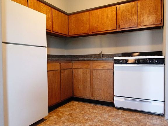 4th image of 309 N White Horse Pike APT 309