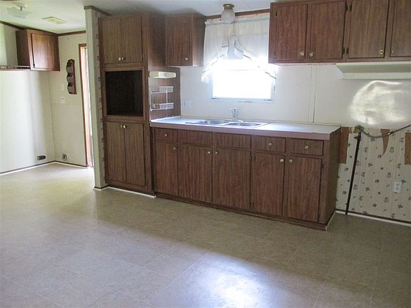 2nd image of 9825 Kirchherr Ave