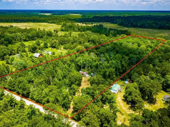 5800 Outlaw Bend Dr, Rye, TX 77369