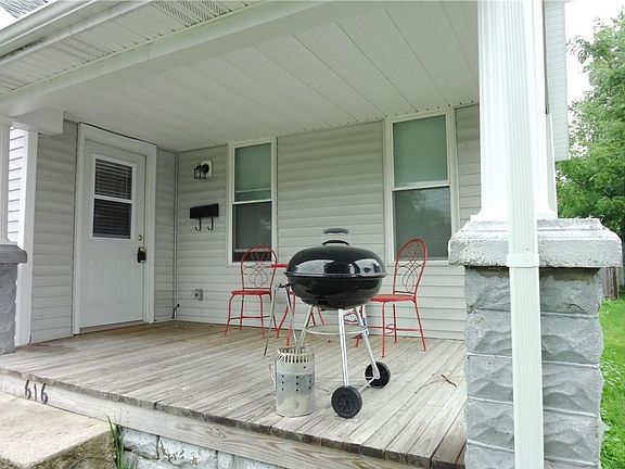 3rd image of 616 W North St