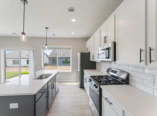 10124 River Rock Ln, Woodbury, MN 55129