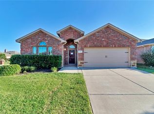11121 Hawks Landing Rd, Haslet, TX 76052