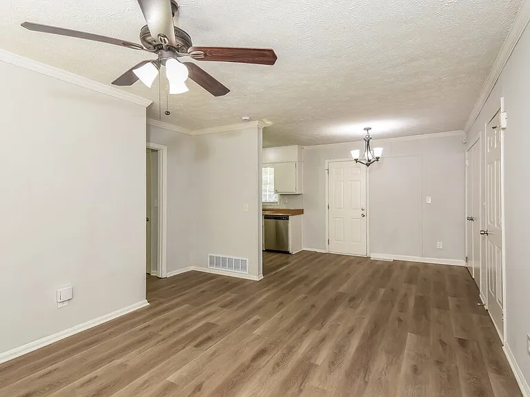 851 Grayson Hwy — Photo 7