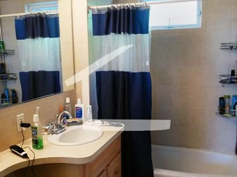 27 Raymond St #2 — Photo 9
