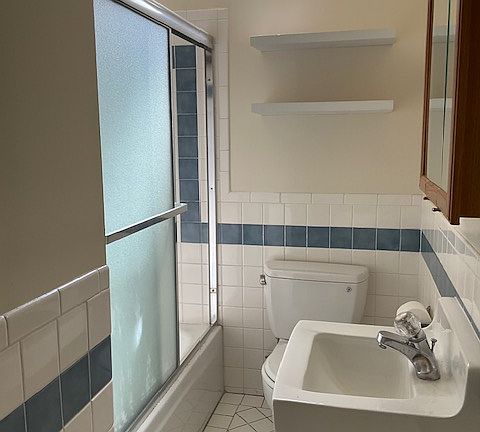 4th image of 851 Union St