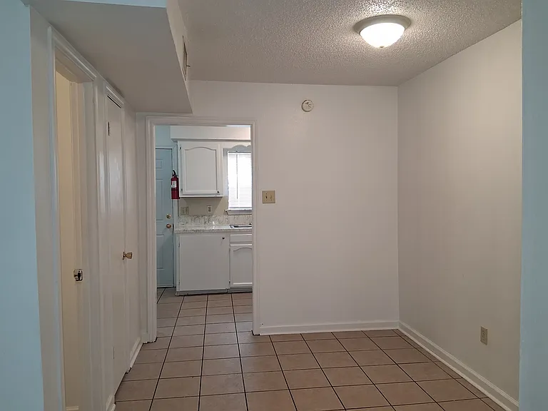 118 Oak Ridge Ave #B — Photo 4