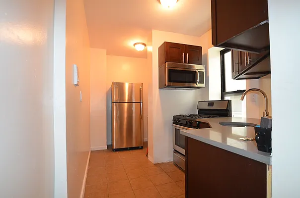 Rented by CITY SKYLINE REALTY INC | media 20