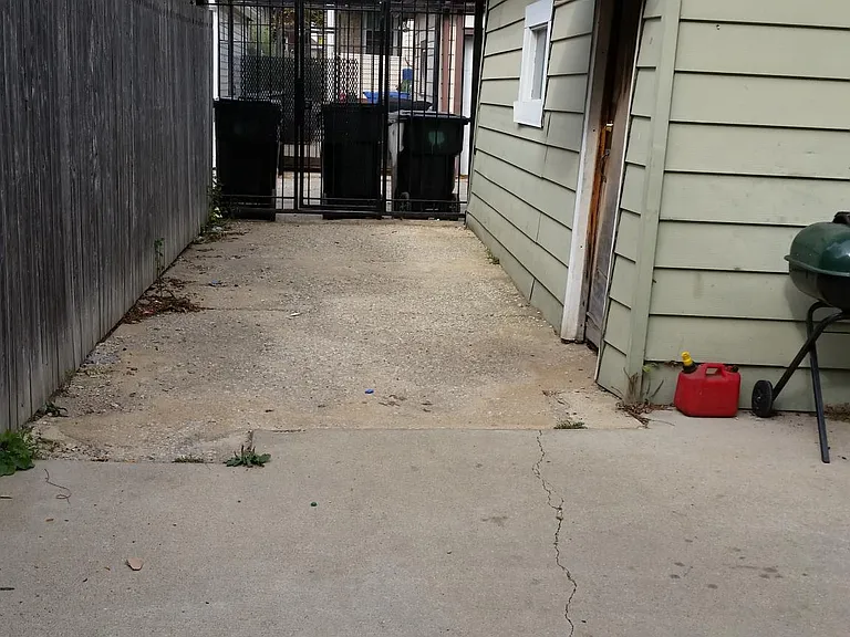 5248 W Altgeld St #G — Photo 8