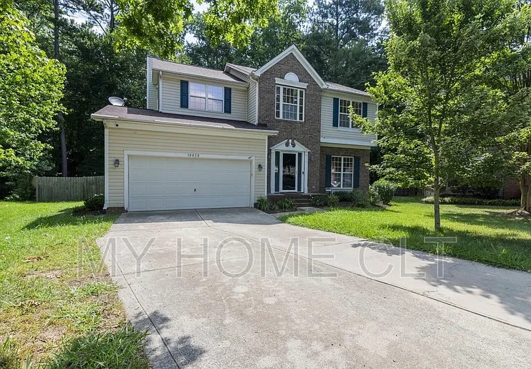 10029 Dauphine Dr — Photo 1
