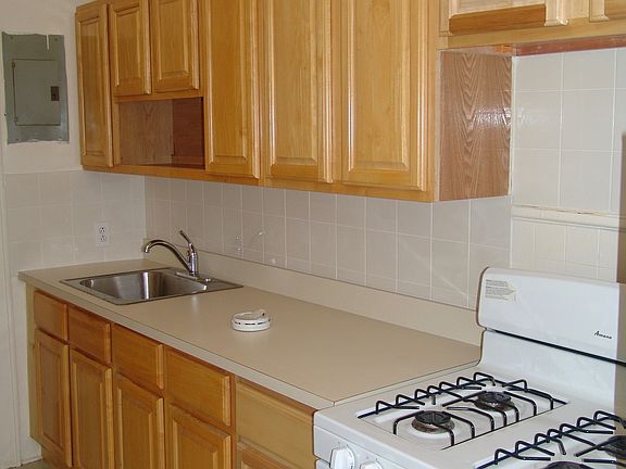 5th image of 9316 3rd Ave #1