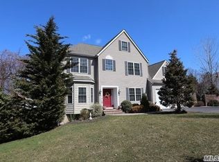 144 Cedar Rd, Kings Park, NY 11754