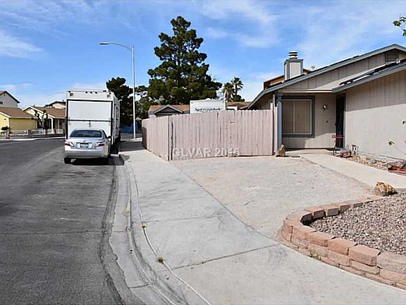3rd image of 7124 Cornflower Dr