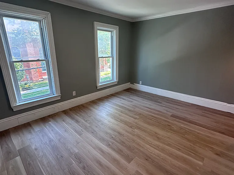 102 W Clinton St #2 — Photo 5