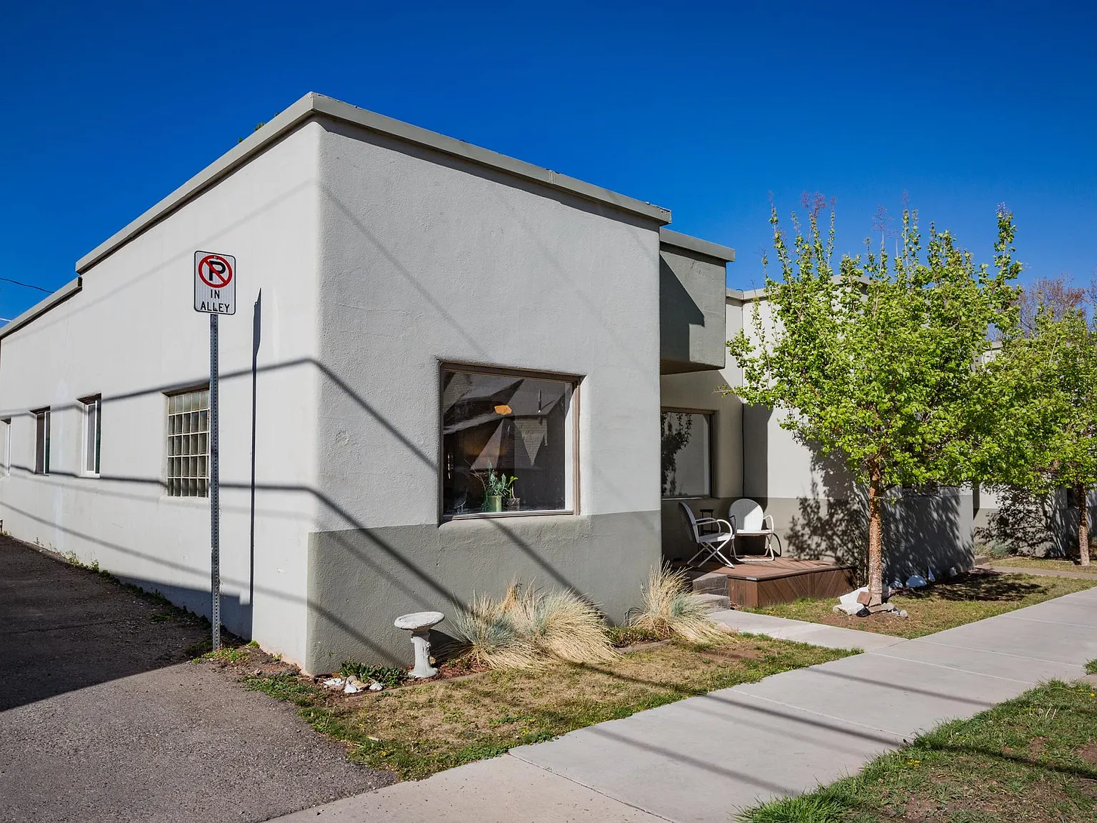 3 bed, 1350 sqft, $2,800 — Photo 3