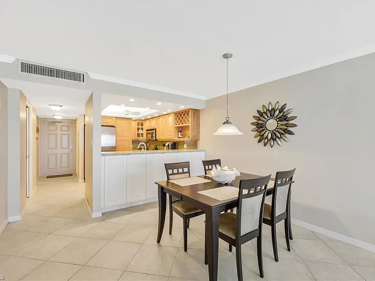 26000 Hickory Blvd #606 — Photo 9