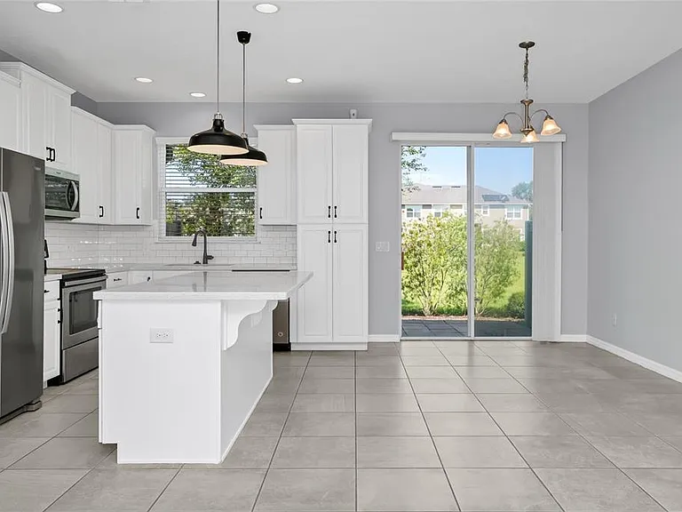 3665 Brighton Park Cir — Photo 7