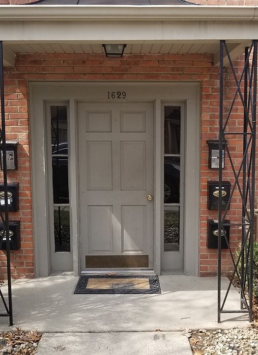 1st image of 1629 W 103rd St #B3