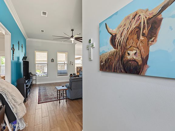 3rd image of 18245 Commission Rd