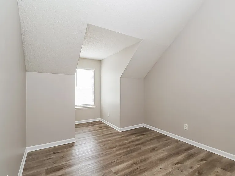 905 Grassy Patch Ln — Photo 14