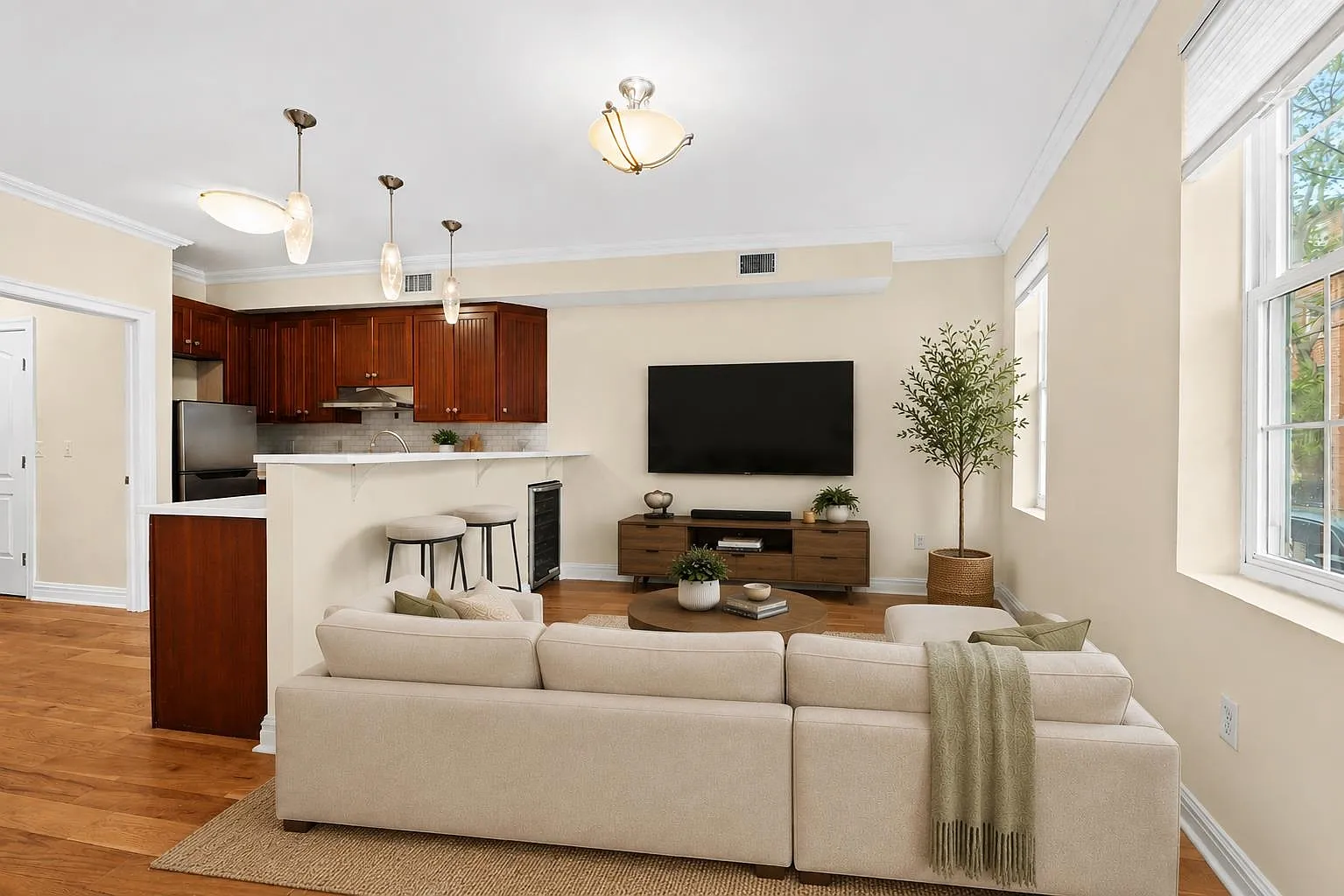 2 bed, 2.0 bath, $4,000 — Photo 2