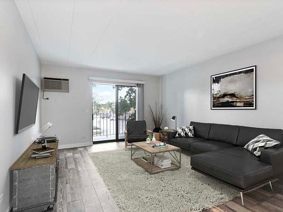 4th image of 550 Graceland Ave APT 5