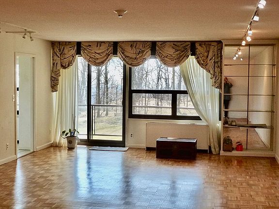 2nd image of 2 Claridge Dr #2BE-203