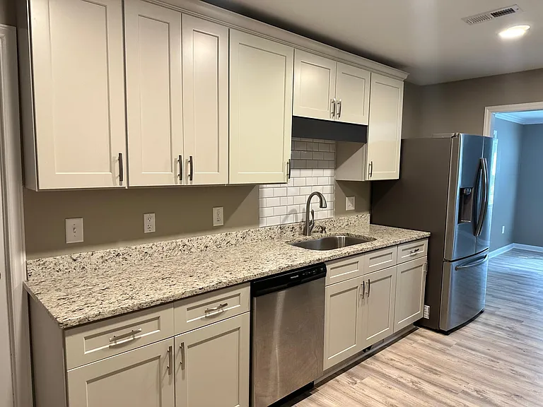 2461 W Clemmonsville Rd #B — Photo 13