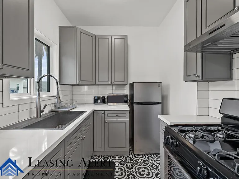8216 Norton Ave #1/2 — Photo 7