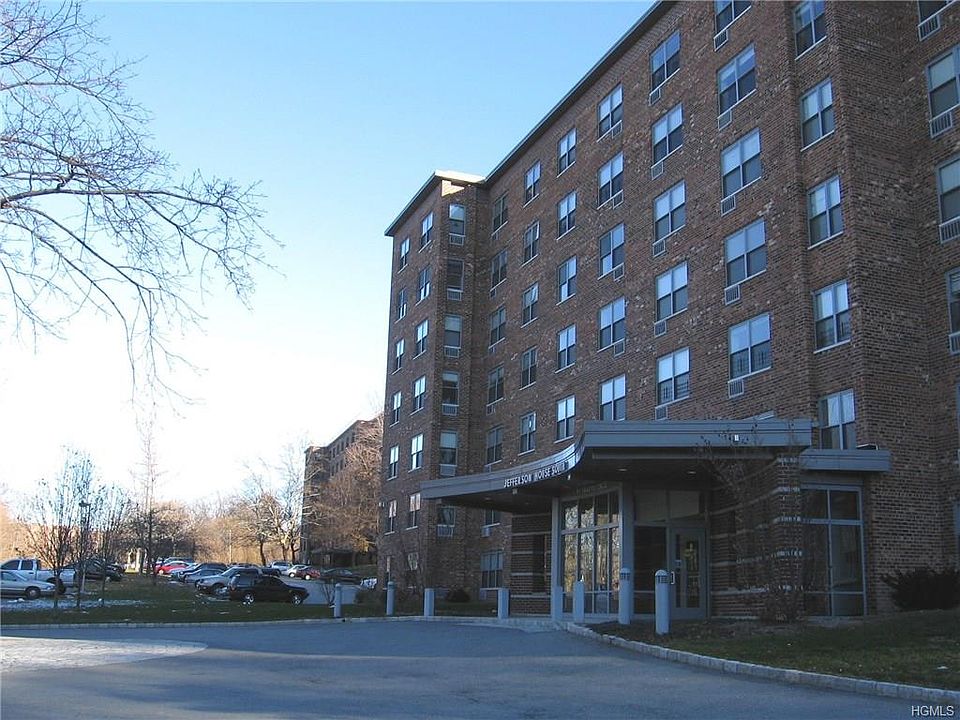 2nd image of 71 Charter Cir APT 6K