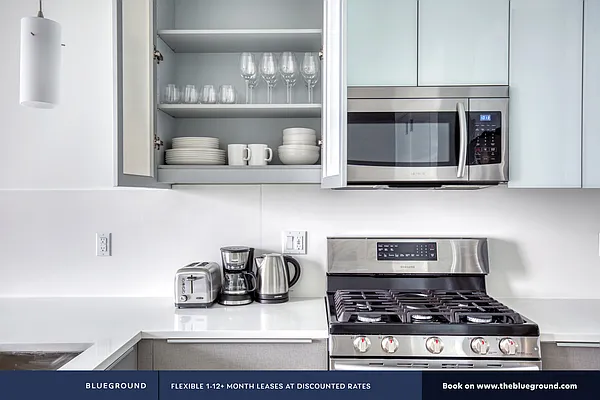 Rented by The Blueground | media 18