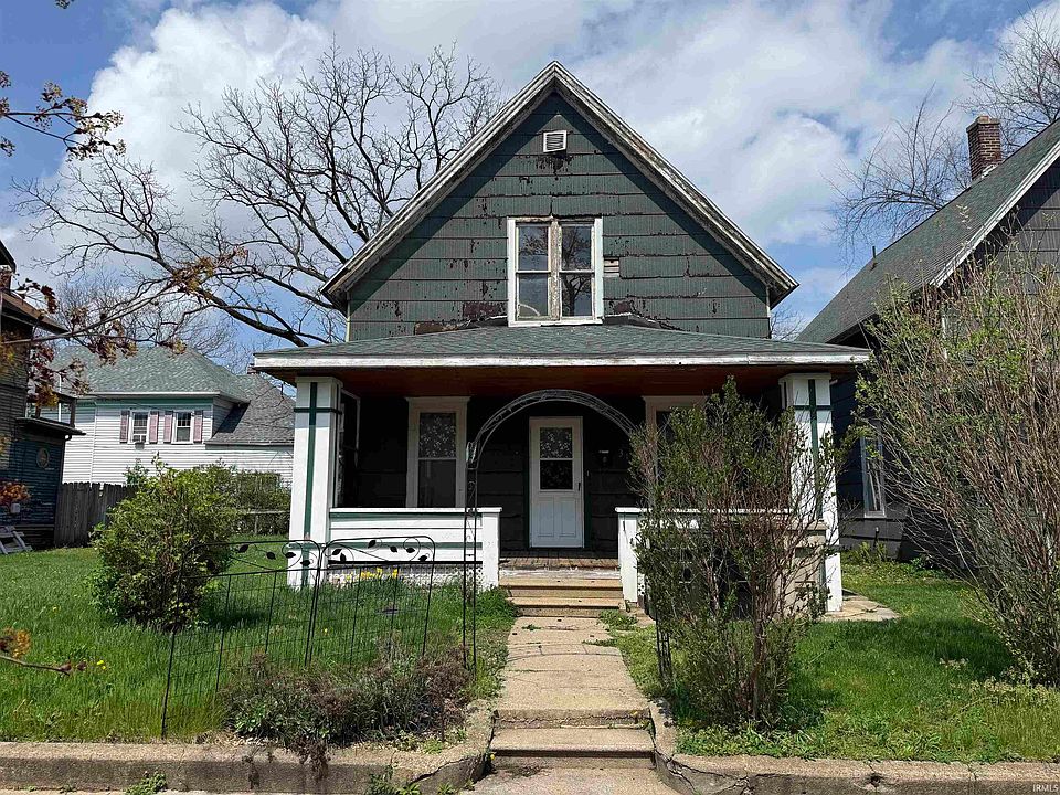 1st image of 319 W Madison St