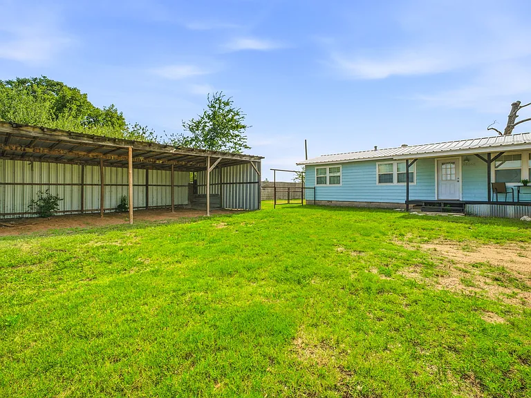 25263 N Highway 281 — Photo 25