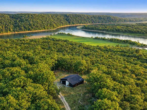 1201 County Road 555b, Tecumseh, MO 65760