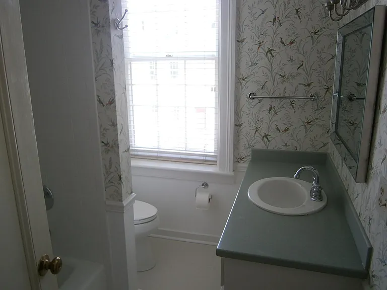 107 W Taylor St — Photo 27