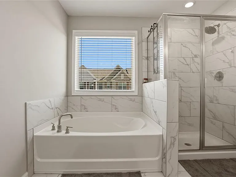504 Elm Bluff Way — Photo 16