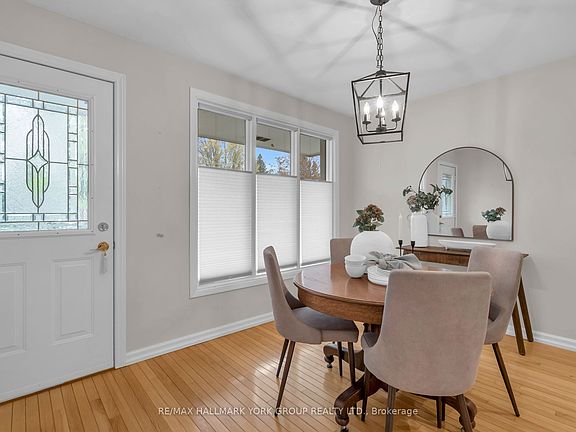 5th image of 44 Kemano Rd