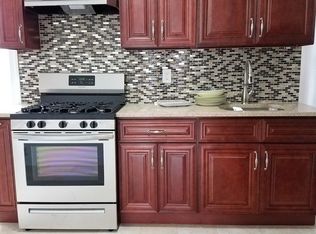 2847 46th St APT 3L, Astoria, NY 11103