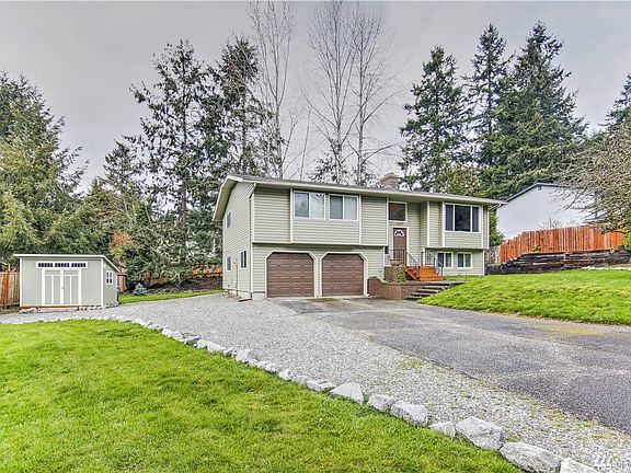 3rd image of 8909 108th St SW