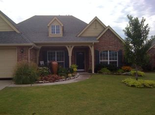 801 N Redbud St, Jenks, OK 74037