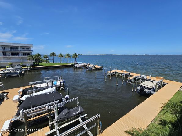 590 S Banana River Dr APT 204