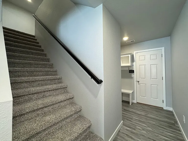 112 Marshall Loop — Photo 9