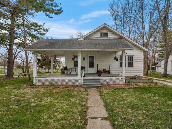 203 S Market St, Bondville, IL 61815