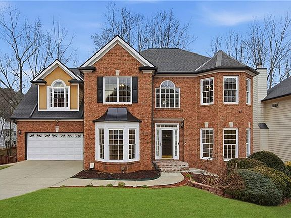 2nd image of 220 Ridge Bluff Ln