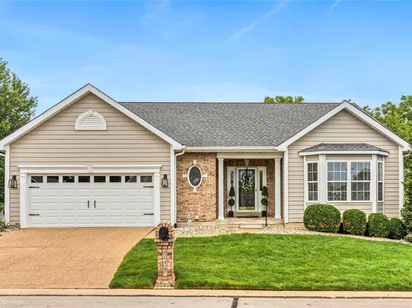 249 Greenburn Dr, Weldon Spring, MO 63304