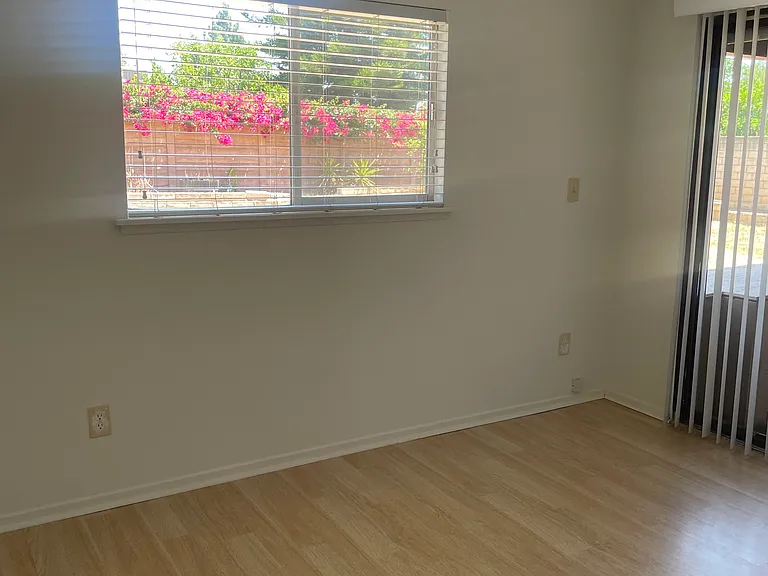 10036 Casaba Ave — Photo 6